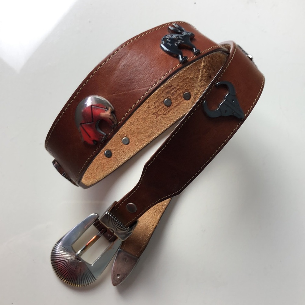 Silver Creek Collection Studded Genuine Leather Brown Belt animals western 25